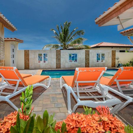 Villa Swiss Paradise With Private Pool Palm Beach Buitenkant foto