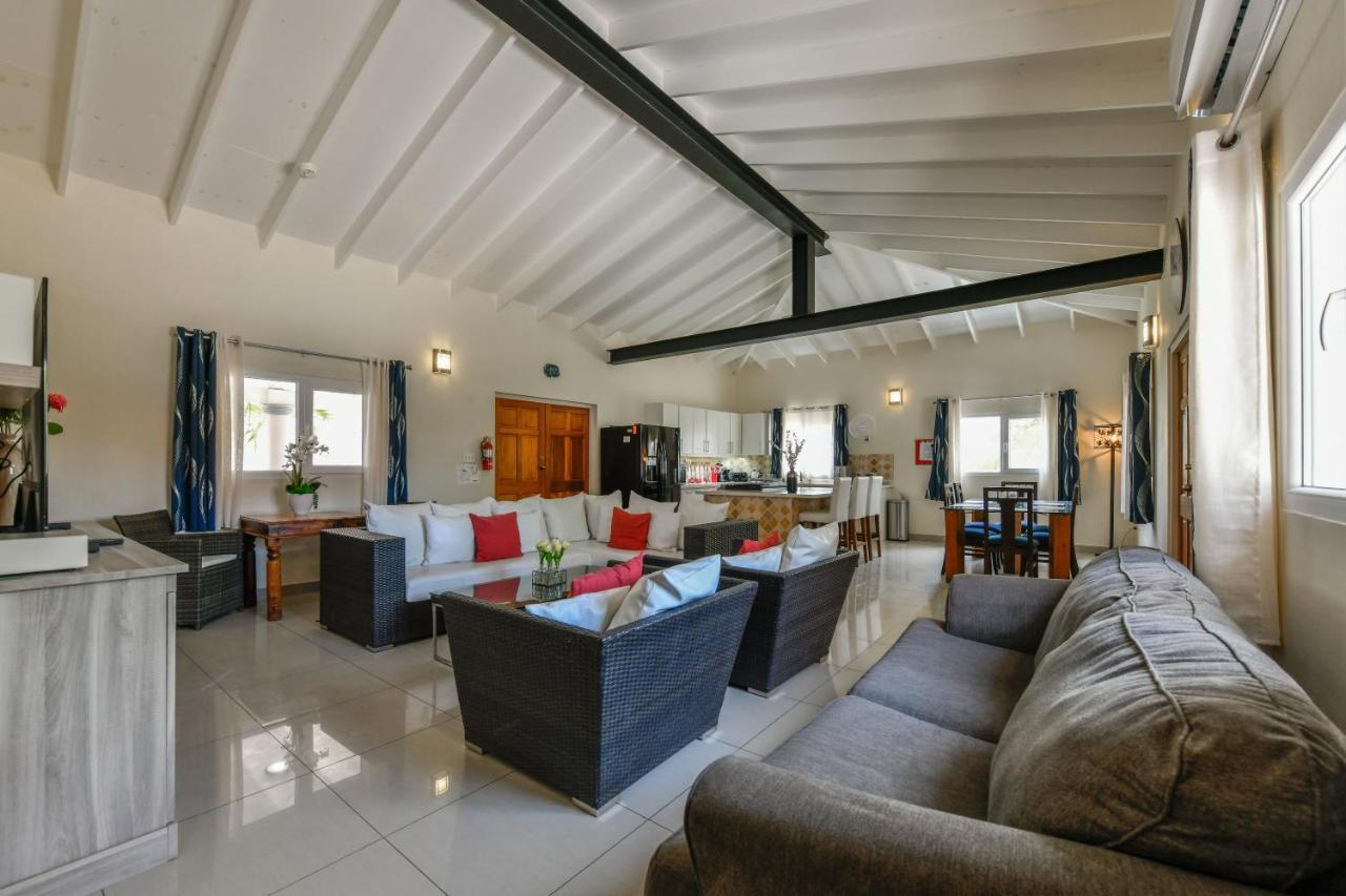 Villa Swiss Paradise With Private Pool Palm Beach Buitenkant foto