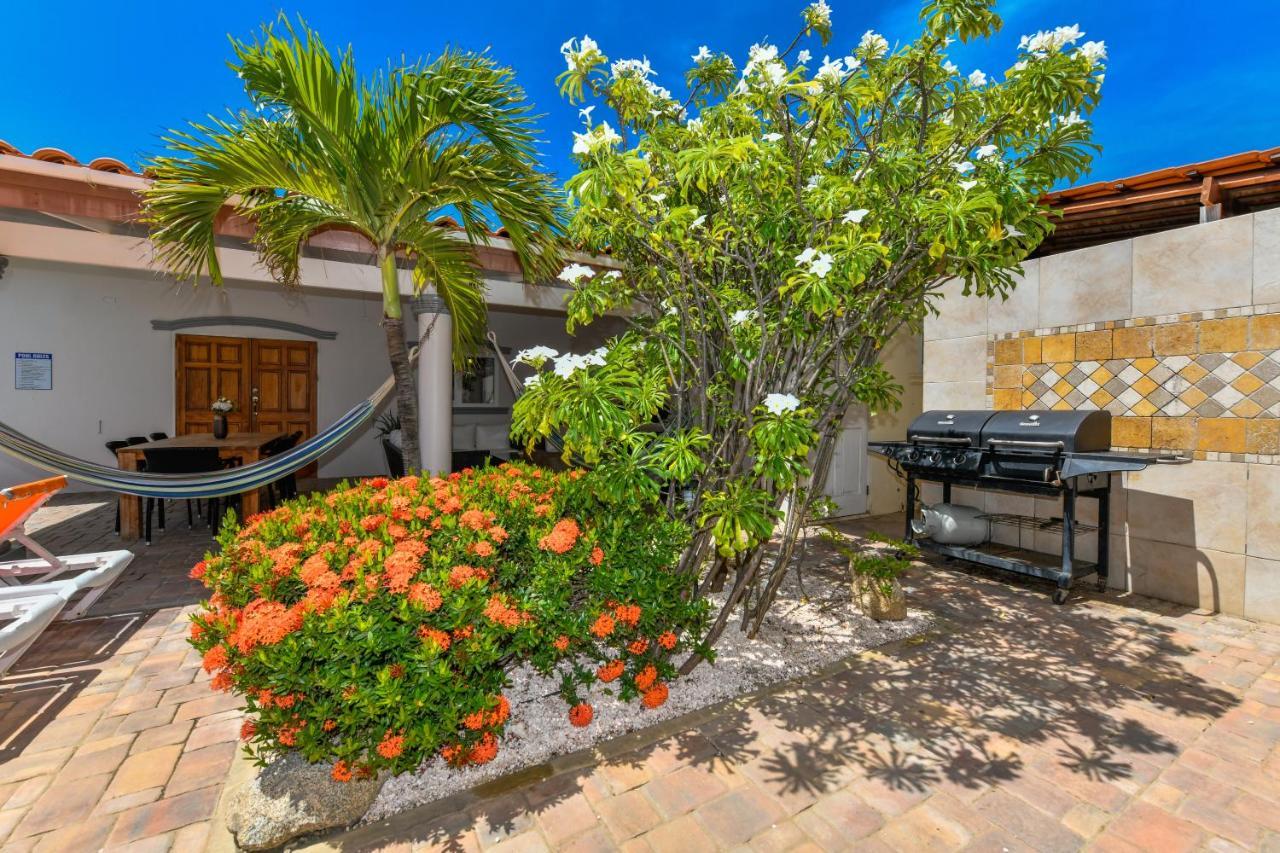 Villa Swiss Paradise With Private Pool Palm Beach Buitenkant foto