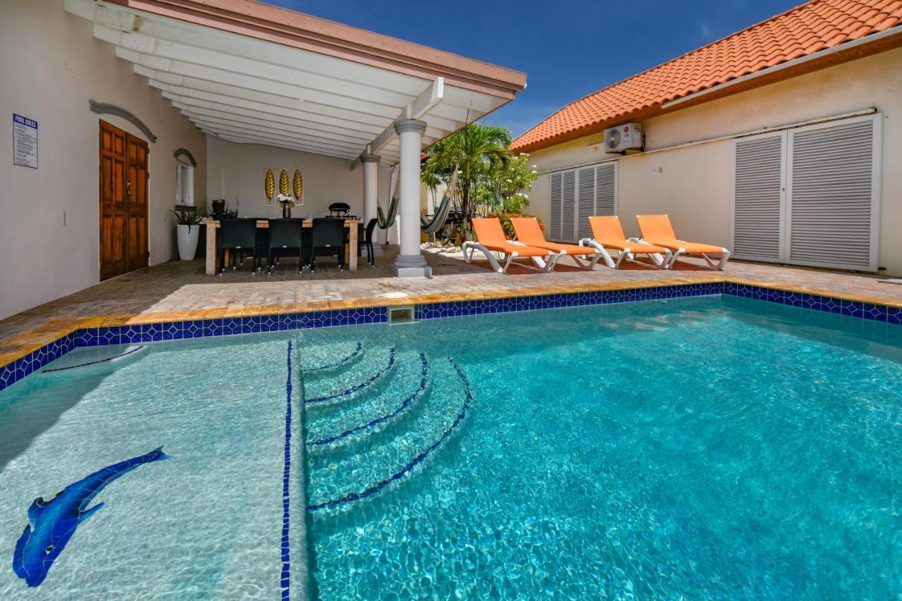 Villa Swiss Paradise With Private Pool Palm Beach Buitenkant foto