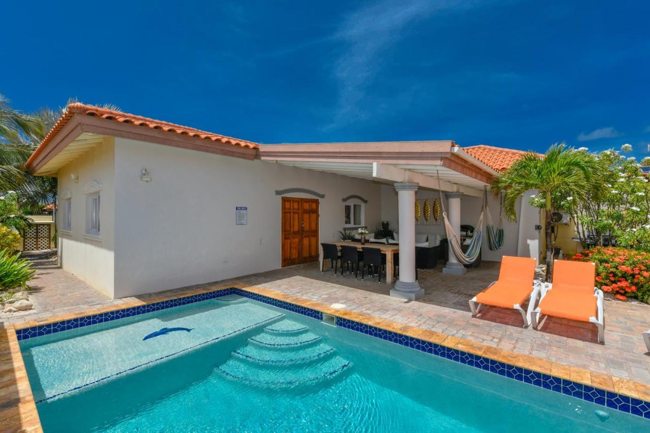 Villa Swiss Paradise With Private Pool Palm Beach Buitenkant foto