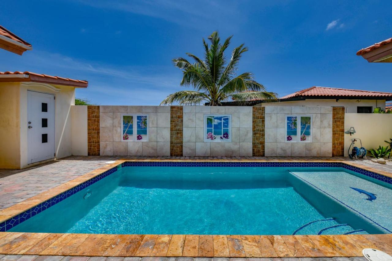 Villa Swiss Paradise With Private Pool Palm Beach Buitenkant foto