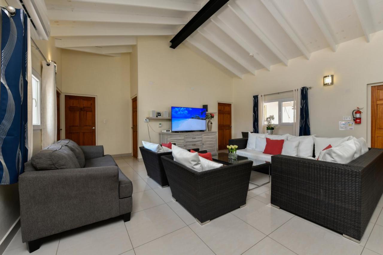 Villa Swiss Paradise With Private Pool Palm Beach Buitenkant foto
