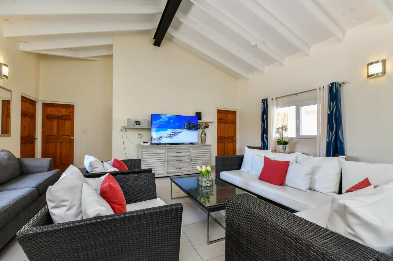 Villa Swiss Paradise With Private Pool Palm Beach Buitenkant foto