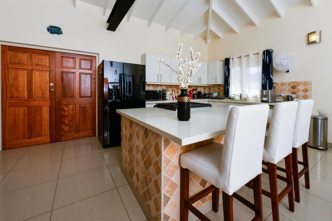 Villa Swiss Paradise With Private Pool Palm Beach Buitenkant foto