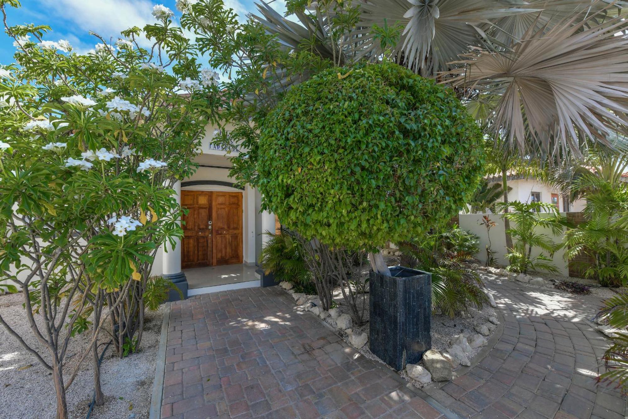 Villa Swiss Paradise With Private Pool Palm Beach Buitenkant foto